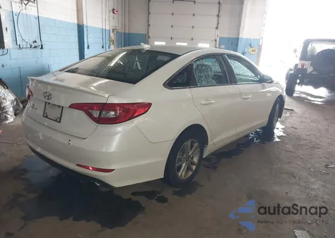 2017 Hyundai Sonata z USA, uszkodzony, nr VIN 5NPE24AF9HH563346